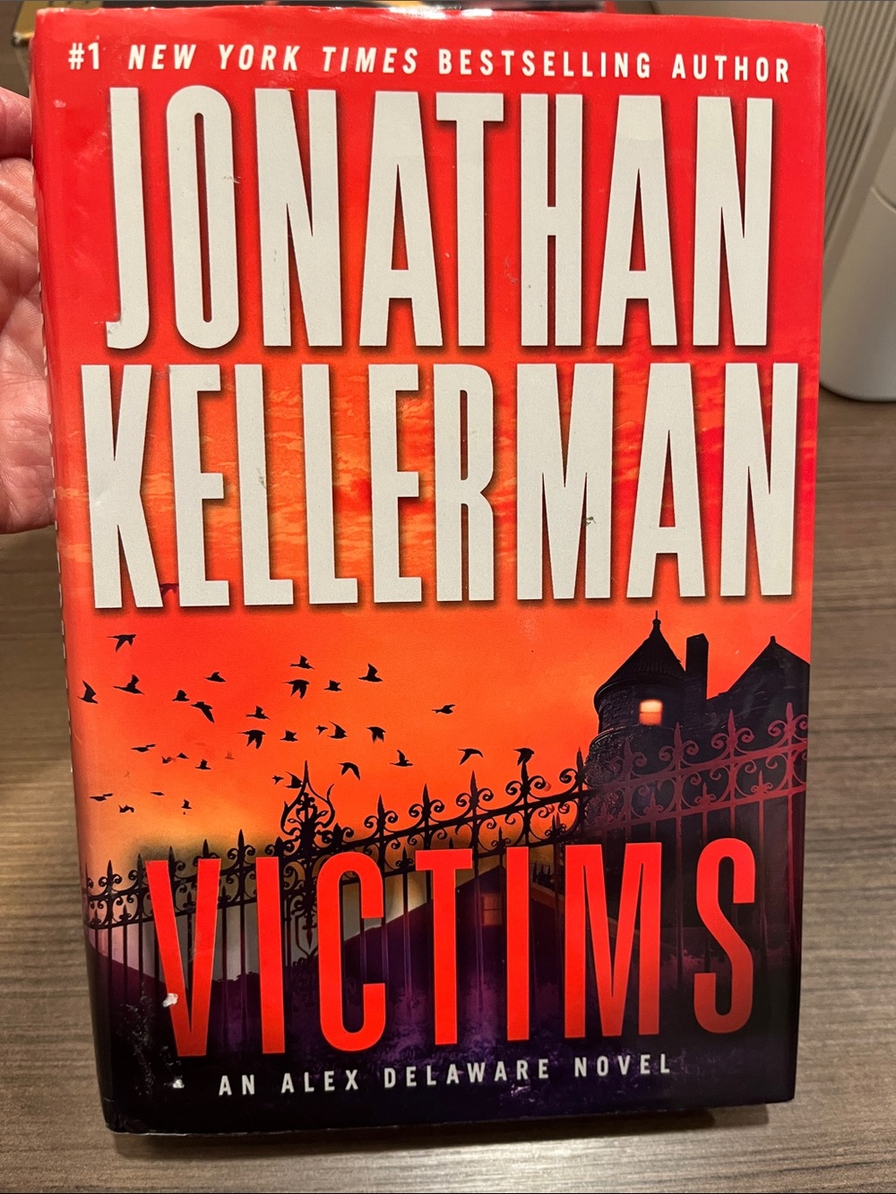 Psychological Thriller Paperback - Victims by Jonathan Kellerman